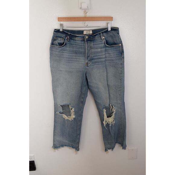 We The Free People Maggie Straight Leg Mid Rise Jeans 32 Light Wash Raw Hem - Picture 1 of 6